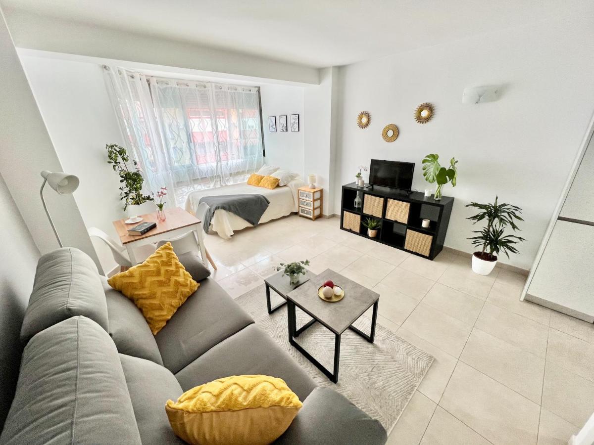 Precioso Estudio Con Piscina, Junto A La Playa Torre Del Mar Ngoại thất bức ảnh